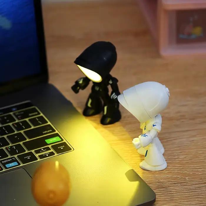 Mini veilleuse LED dessin animé mignon héros Police lampe de bureau ornement de bureau chevet chambr