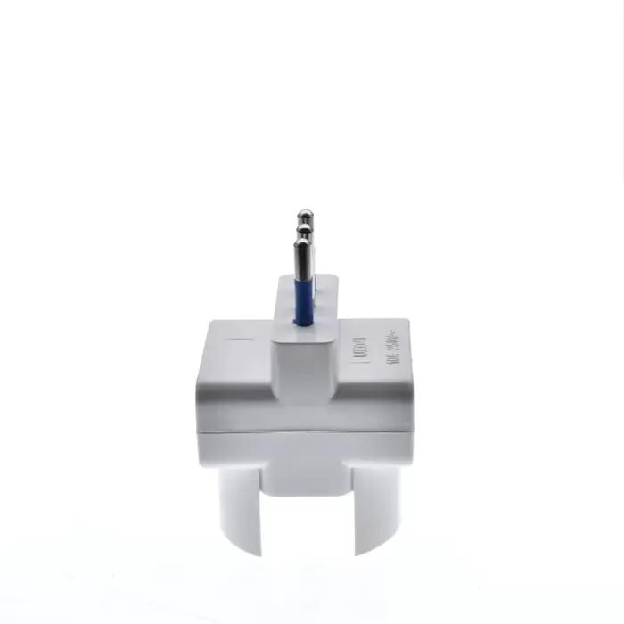 Adaptateur de prise de voyage italien