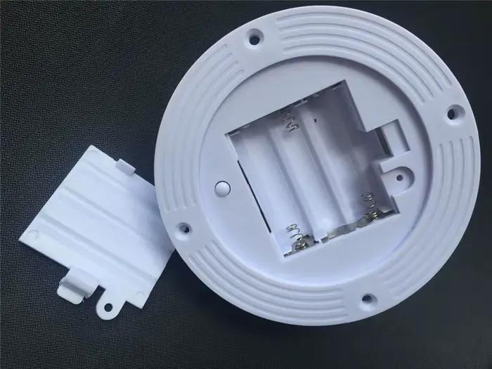 Base lumineuse RGBW à piles