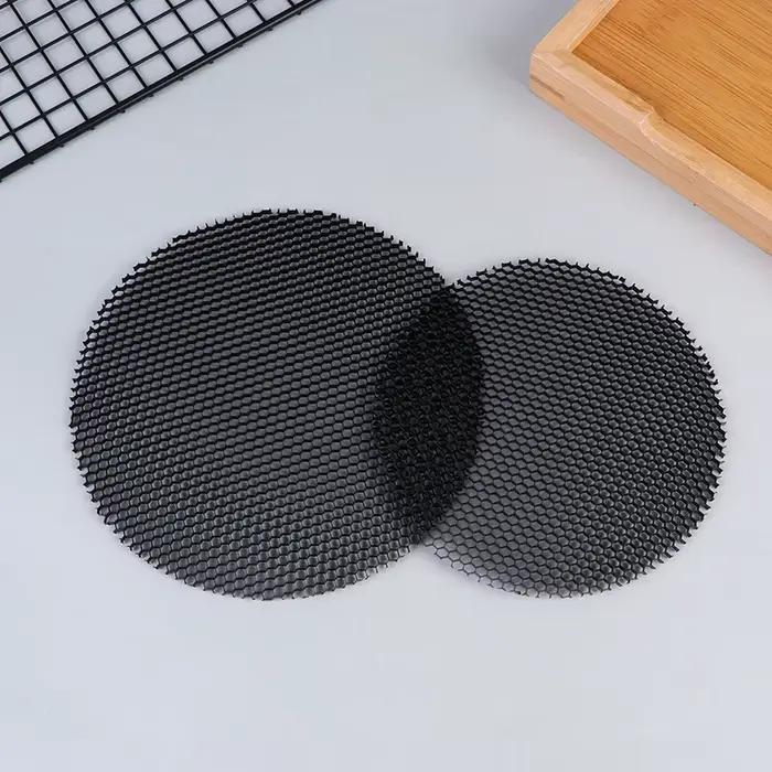 Plafonnier LED avec grille en nid d'abeille