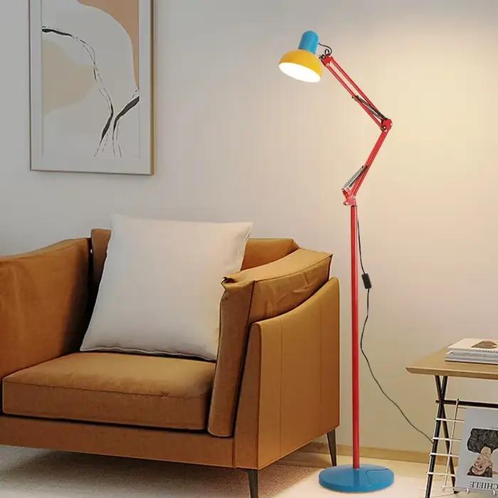 Lampe autoportante télescopique à bras long