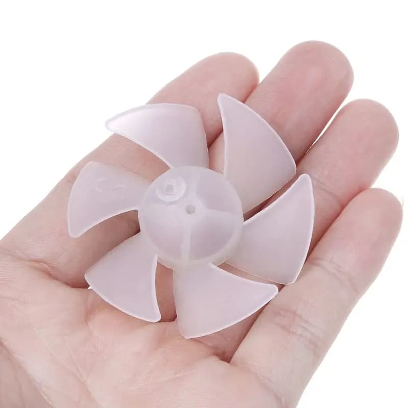 Mini pale de ventilateur en plastique de petite puissance, 4/6 feuilles pour moteur de sèche-cheveux