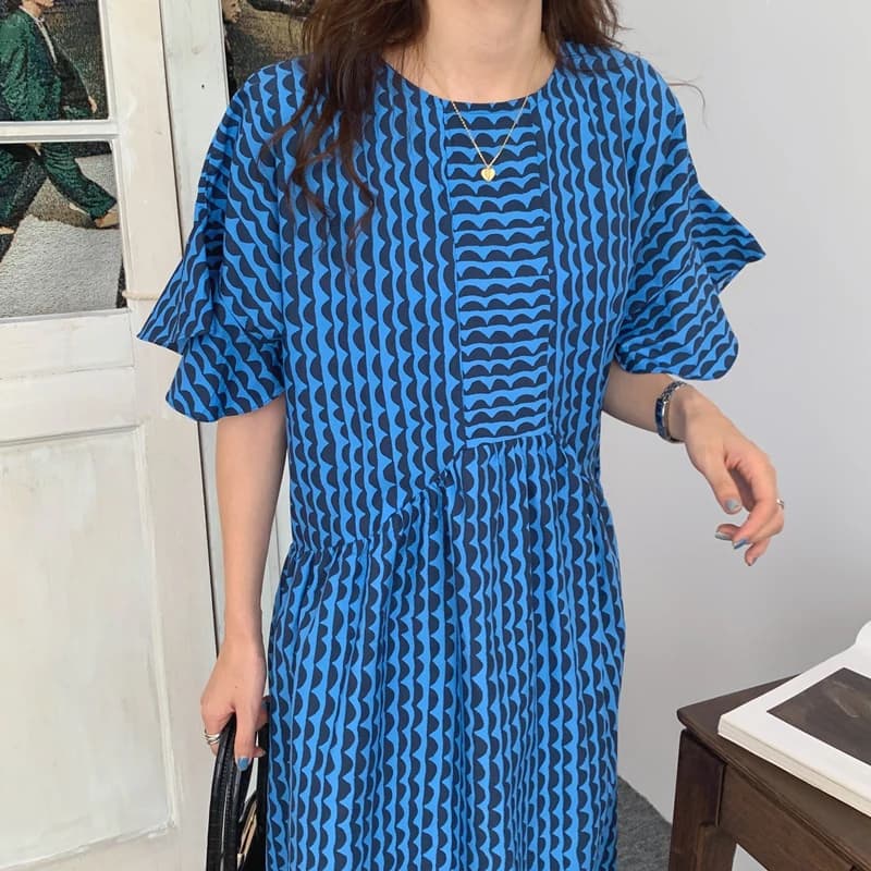 Robe longue rayée à manches papillon pour femmes, robe d'été maxi, taille A-ligne, croix de croix, v