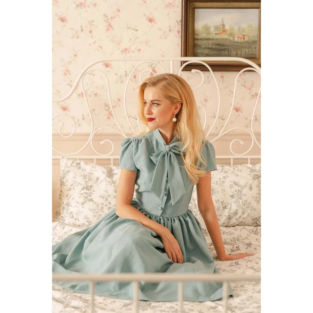 Robe plissée bleue 2025 style vintage avec nœud papillon, boutonnée, élégante pour femme, été, ceint