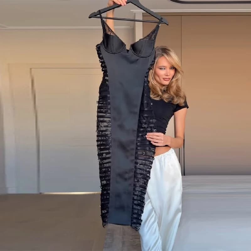 Robes de soirée sexy en dentelle noire haut de gamme en satin ajustées pour femmes, col en V transpa