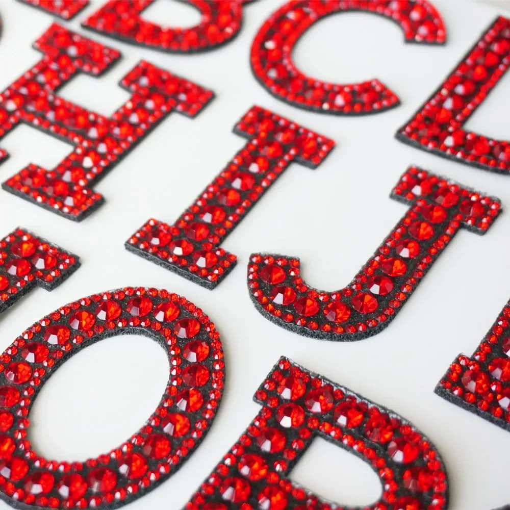 A-Z strass rouge vin Alphabet anglais lettre fer à coudre Badges Patch 3D patchs sac chapeau Jeans A