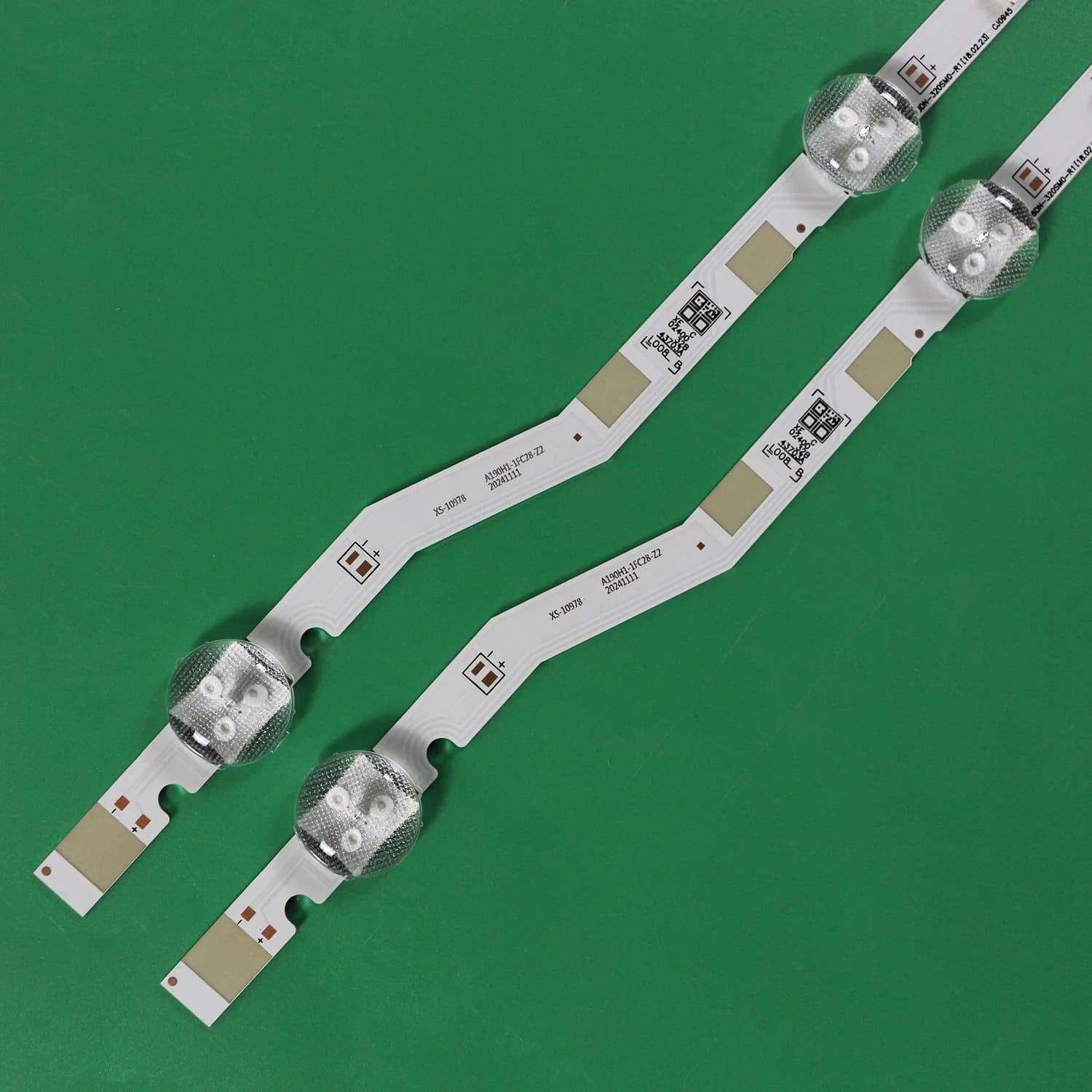 Bande LED pour UE32J4710 UE32N4000 UE32J4000AW UE32J4500AW UE32N4005AW UE32N4500 UE32T4300AK UE32T43
