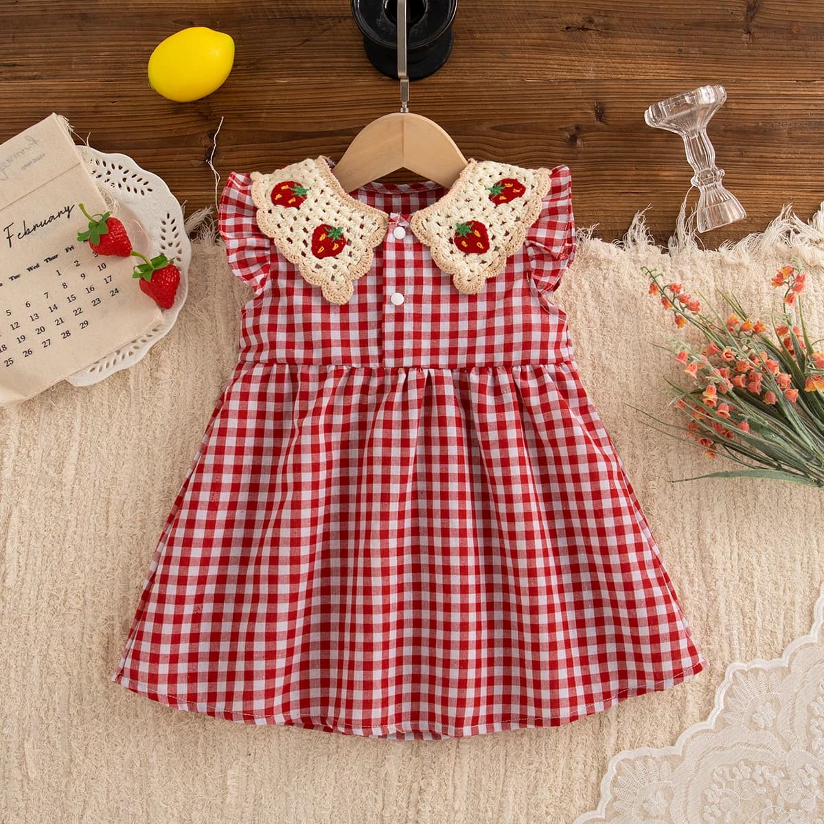 Robe d'été en coton à carreaux rouges pour bébé fille, jolie robe de plage à revers fraise