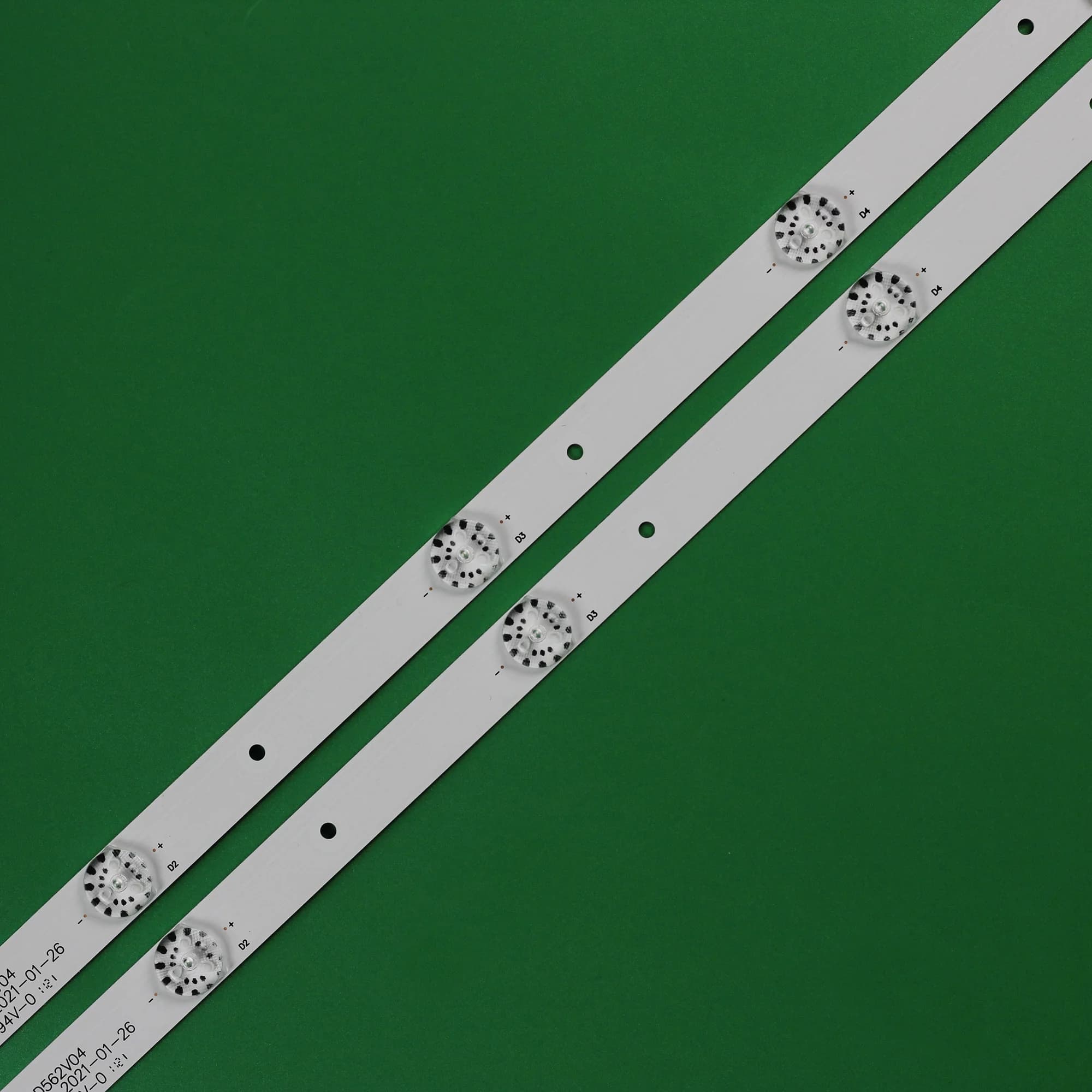 Bandes de rétroéclairage LED TV CC02320D562V08 320L(320E9) 2X6 6S1P 1210 CC02320D562V04 32E9 2X6 16/
