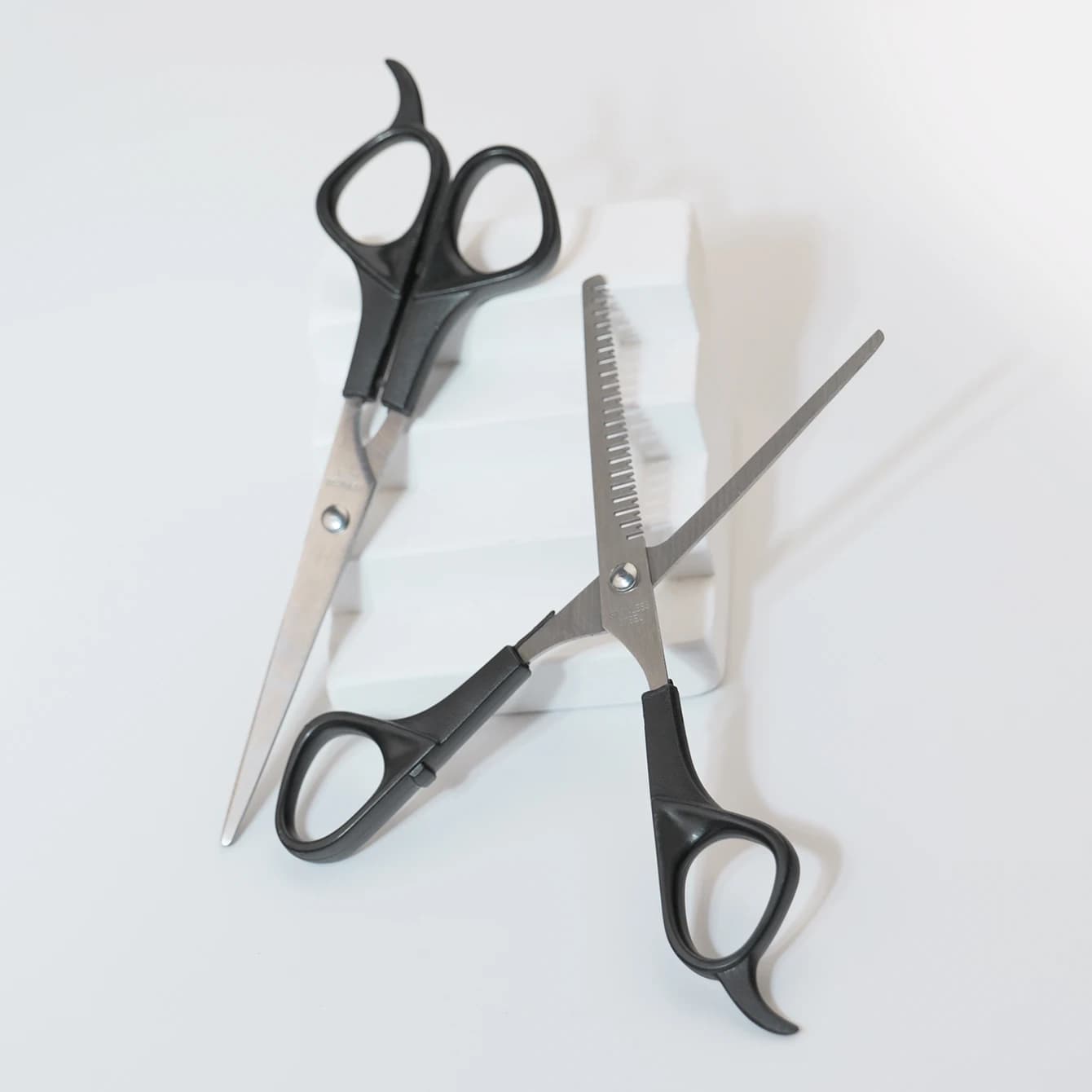 Kit de ciseaux de coupe de cheveux, ciseaux de coiffure professionnels pour Salon de coiffure, barbi