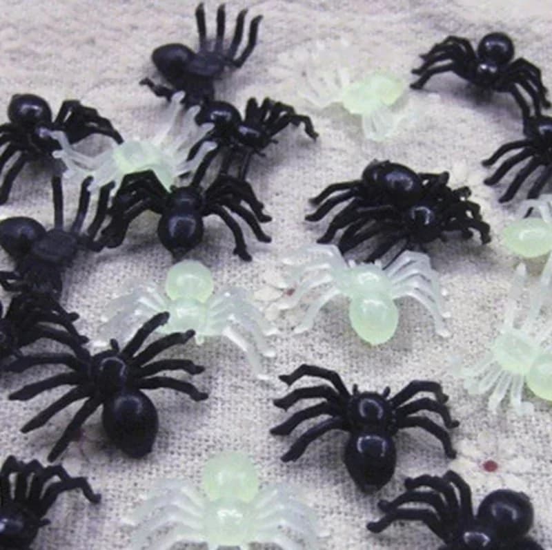 50/100/200PCS Mini Araignées Noires Lumineuses pour Halloween, Décoration Effrayante pour Maison Han
