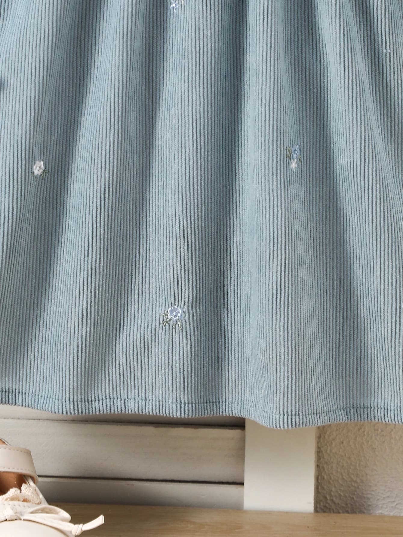 Robe en velours côtelé brodée de fleurs pour jeunes enfants, col brodé bicolore, robe à manches long