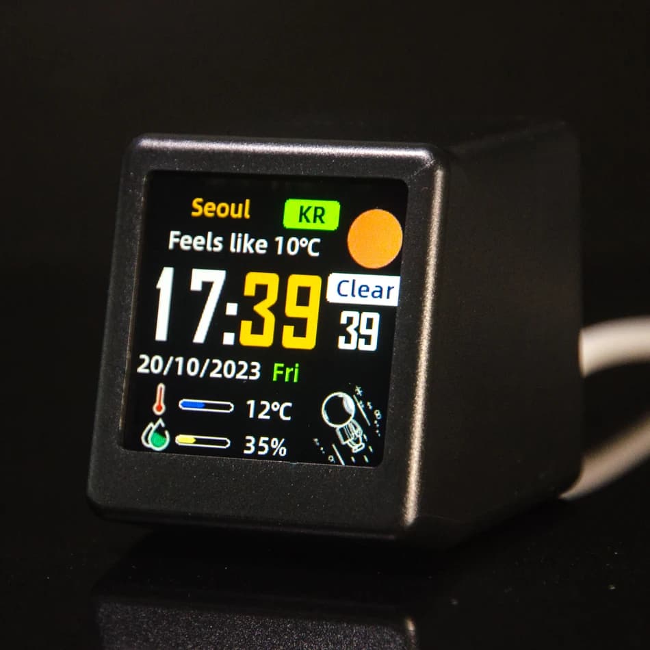 Mini Station d'horloge numérique WiFi, Super Cool, avec écran LCD IPS, Gadget pour la décoration