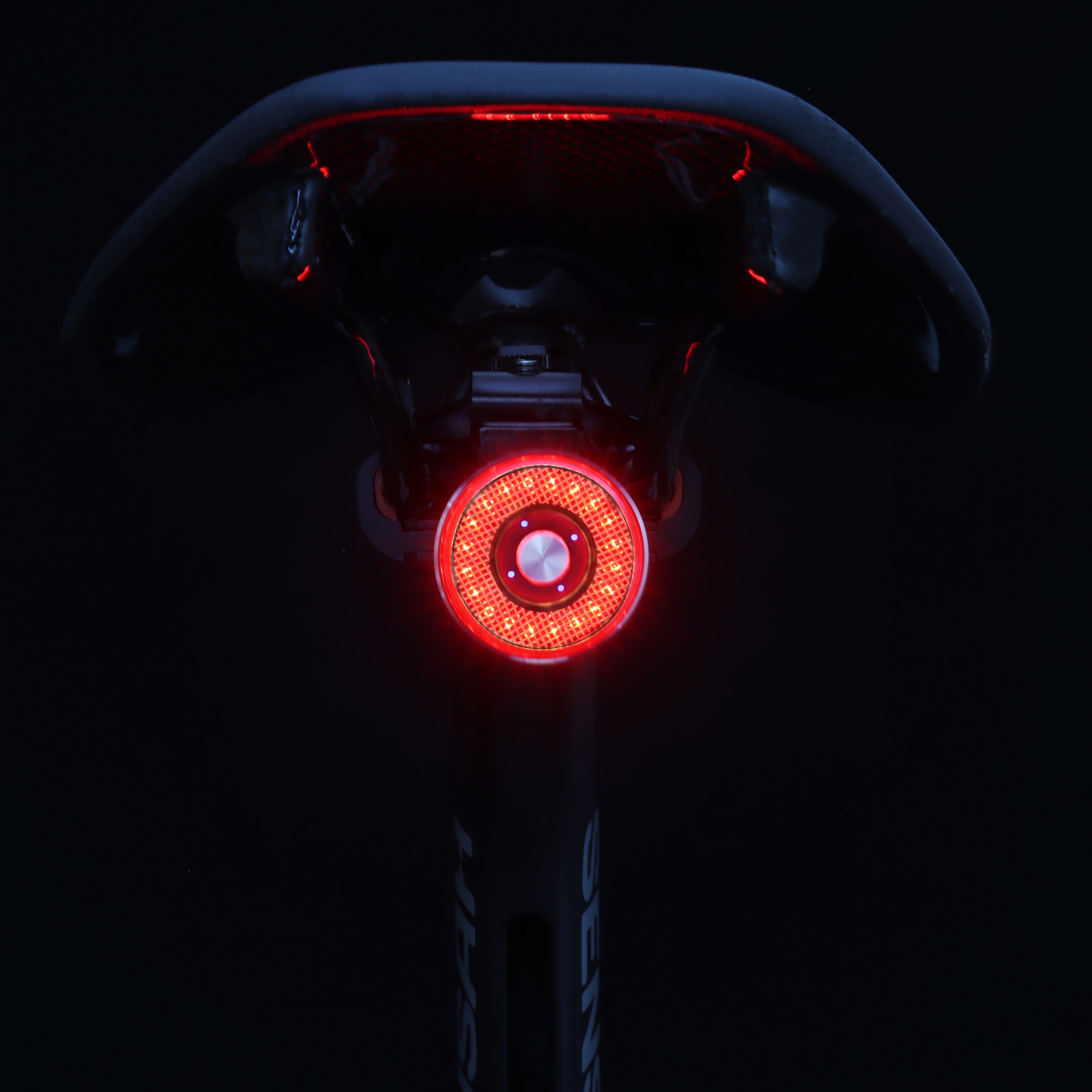 Feu arrière de vélo intelligent avec détection de freinage automatique, étanche IPx6, charge LED, fe
