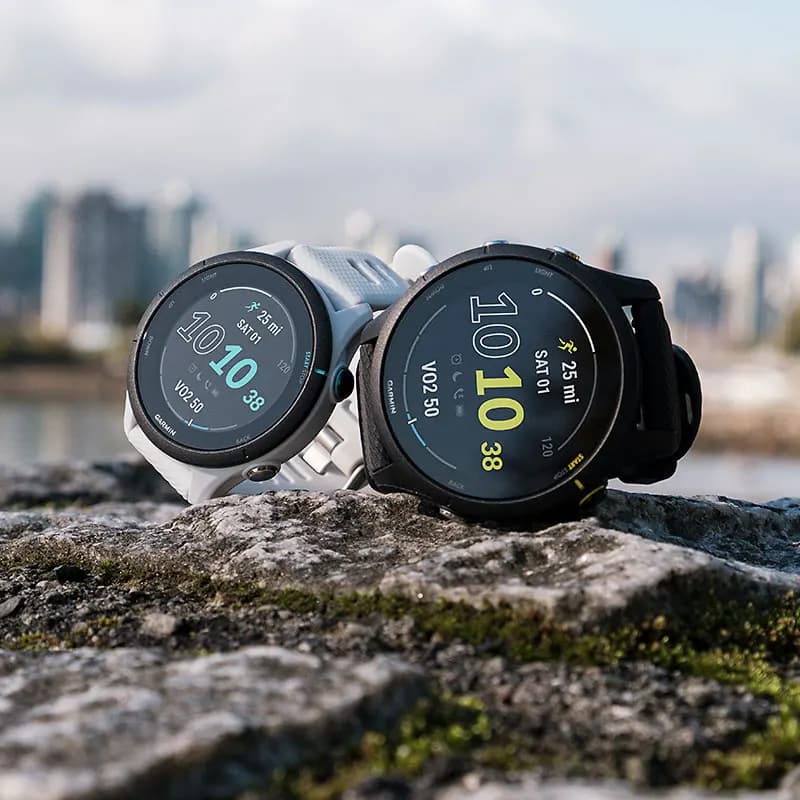 Garmin Forerunner 255 montre intelligente professionnelle pour course à pied, équitation, natation, 