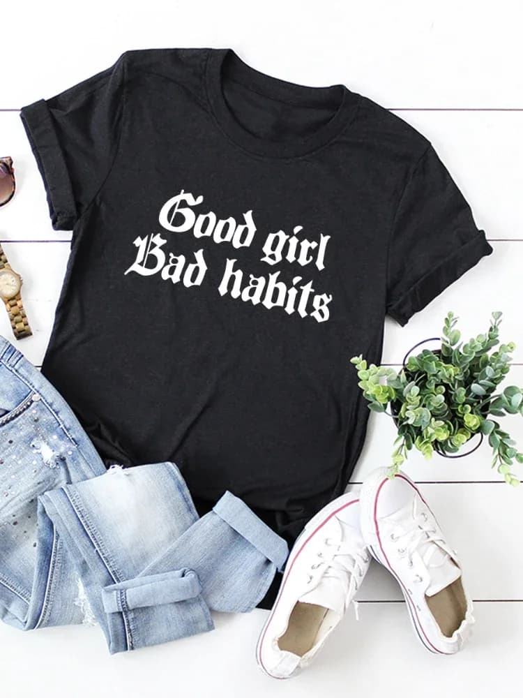 T-shirt à manches courtes et col rond pour femme, avec les mots de Good Girl Bad Habits College