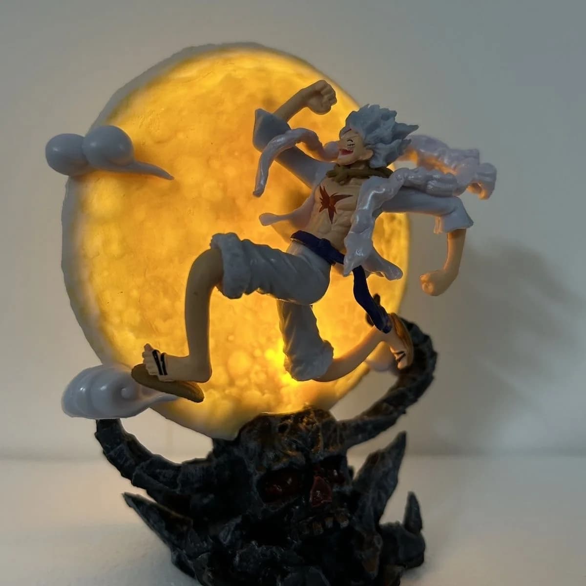 Figurine d'anime One Piece de 14cm, Luffy Gear 5, volant vers la lune avec lumière lunaire, figurine
