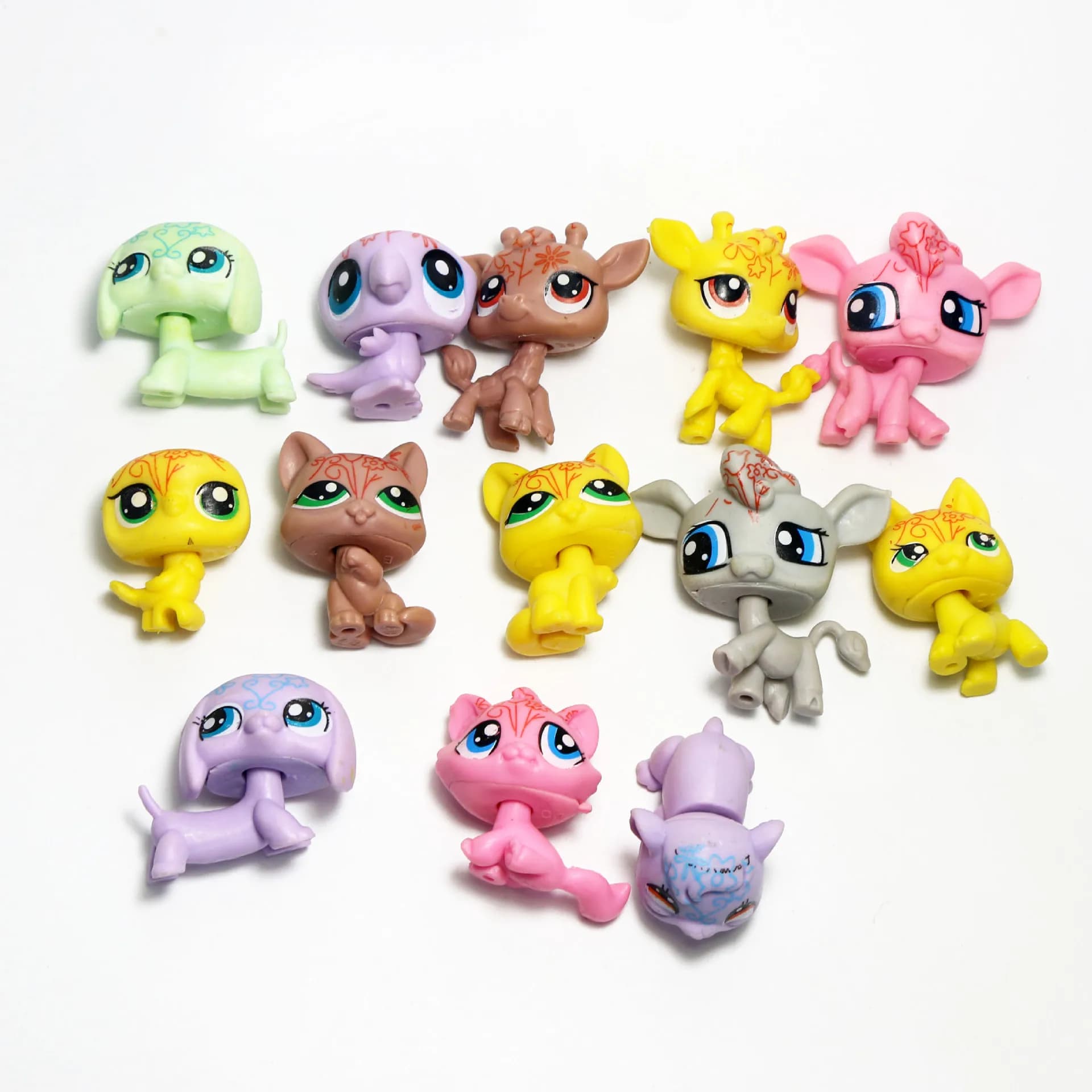 Envoyer aléatoire 4-5 cm petit animal de compagnie enfants magasin de jouets Figure Animal chien cha