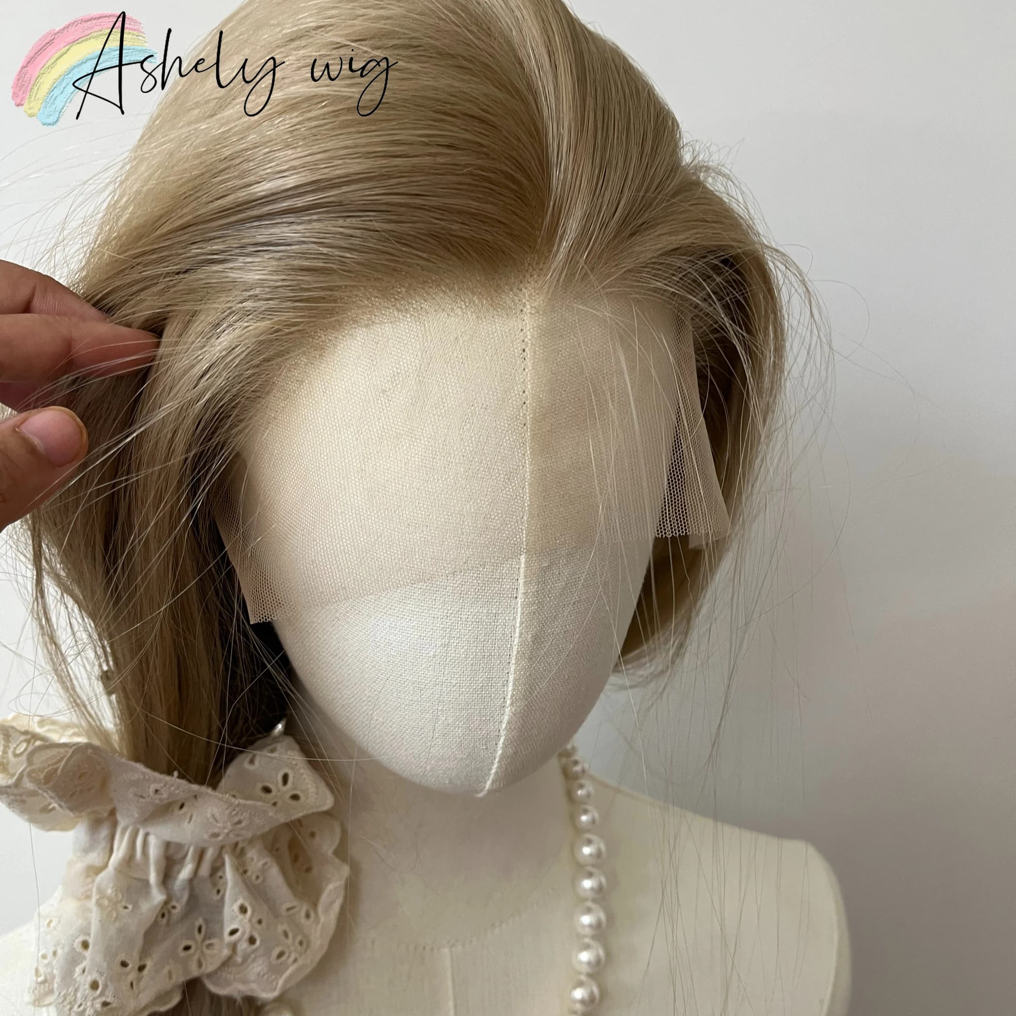 Ashely – perruque Lace Front Wig synthétique lisse et longue, blond platine, 26 pouces, 13x4, Fibers