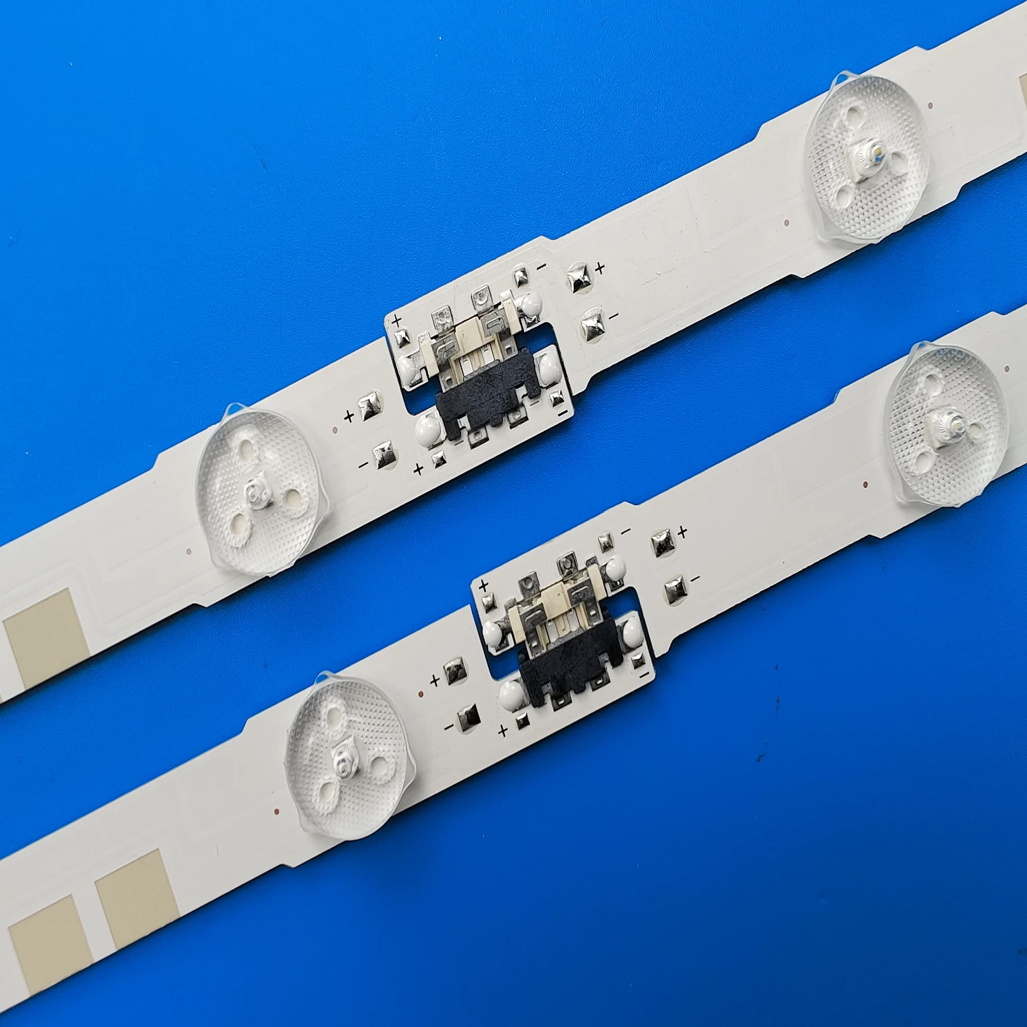 Bande de rétro-éclairage LED pour UE55JU6800 UE55JU6800K UE55JU6872 UE55JU6870 UE55JU6850 UA55JS7200