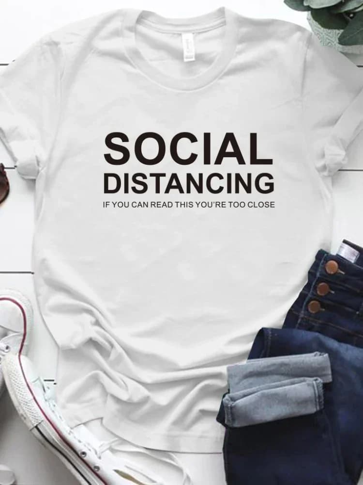 Distance sociale lettre impression t-shirt femmes à manches courtes col rond t-shirt ample femmes t-