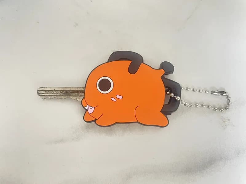 Anime tronçonneuse homme Pochita dessin animé clé housse accessoires mignon porte-clés porte-clés po