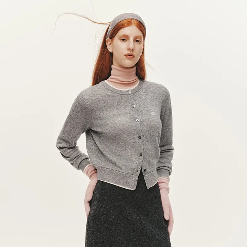 Semir tricoté pull coupe ajustée brodé pull femmes 2025 hiver Style court col rond haut superposé