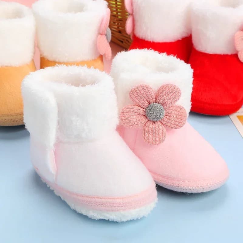 Nouvelle mode chaussures confortables nouveau-né bébé filles garçons chaussons souples solide pompon