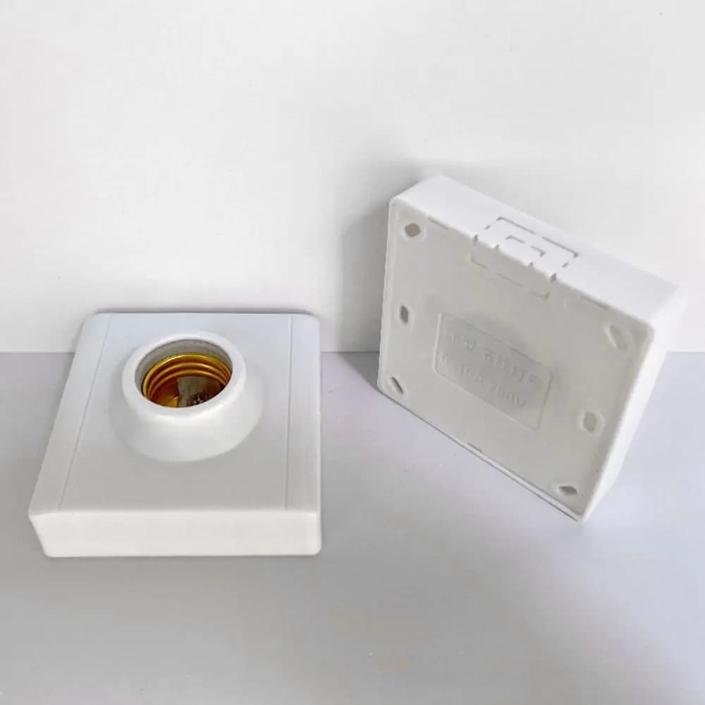 Coque en plastique avec bouchon à vis, base de lumière carrée en céramique, prise de raccord, suppor