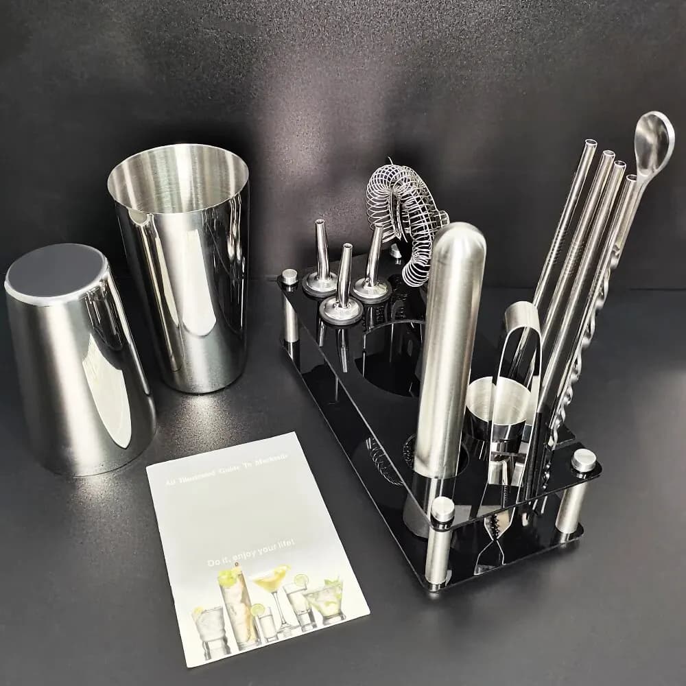 Ensemble de Shaker à Cocktail en Acier Inoxydable, Outils de Bar avec Support Noir, Shaker de 750ml,