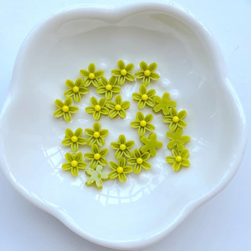 200 pièces nouveau mignon Mini 8mm fleur dos plat résine amélioration des ongles bijoux artisanat dé