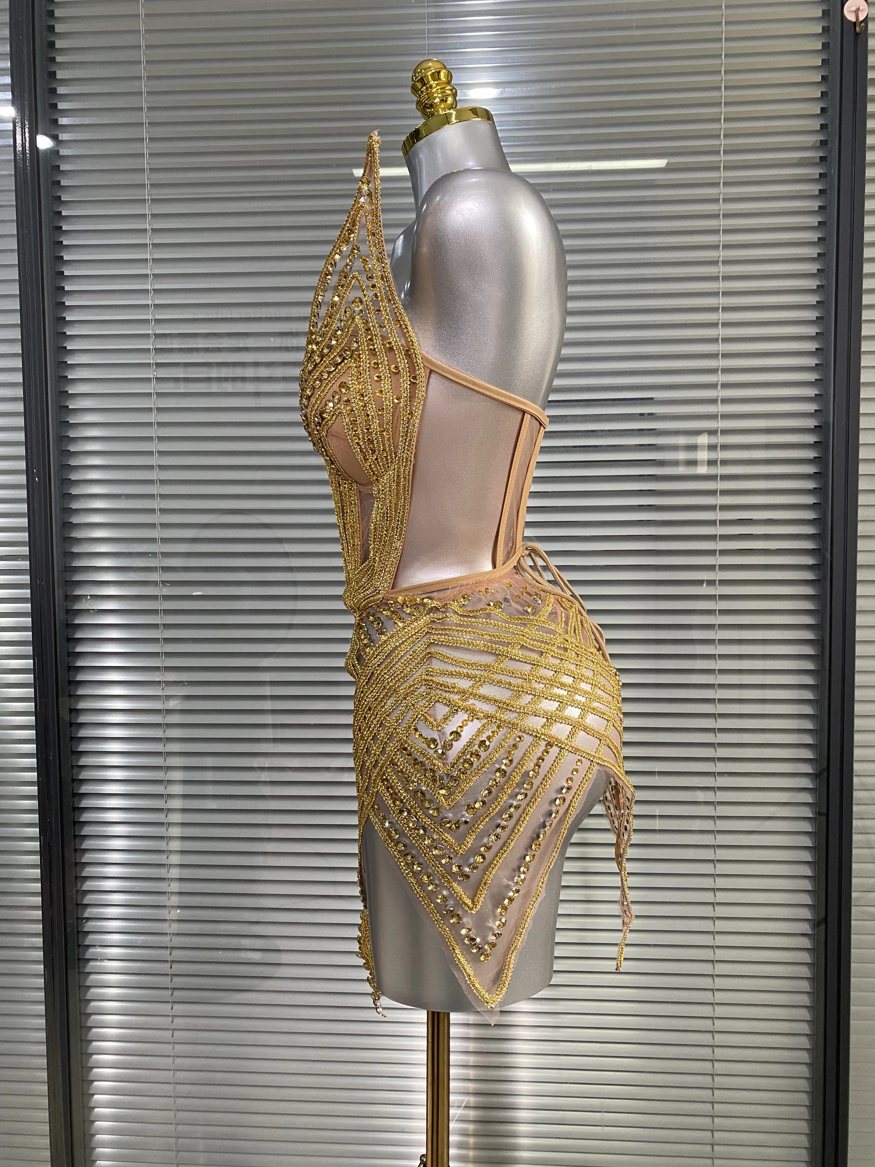 Ensemble sexy deux pièces pour femmes, jupe dorée élégante pour boîte de nuit, costumes de scène pou