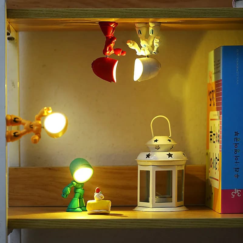 Mini veilleuse LED dessin animé mignon héros Police lampe de bureau ornement de bureau chevet chambr