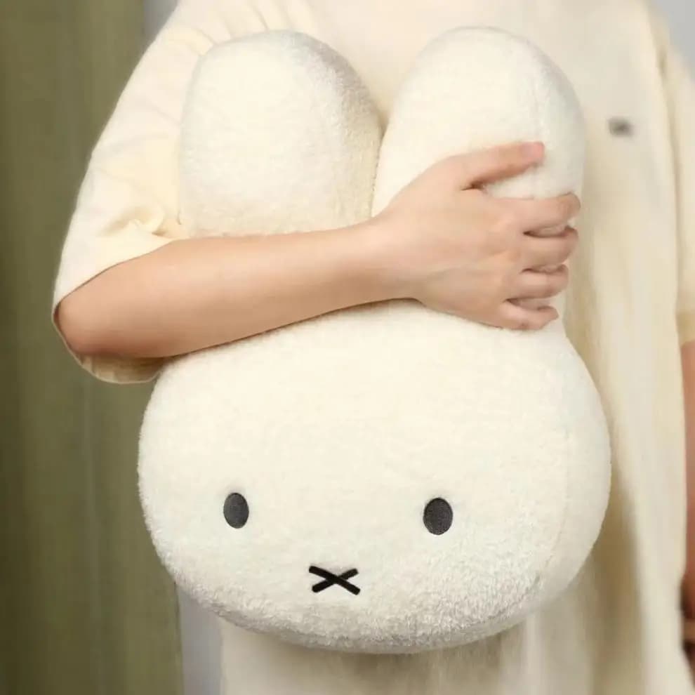 Miffy – poupée en peluche yeux noirs, jouet mignon, oreiller de lit Kawaii, doux et confortable, cou