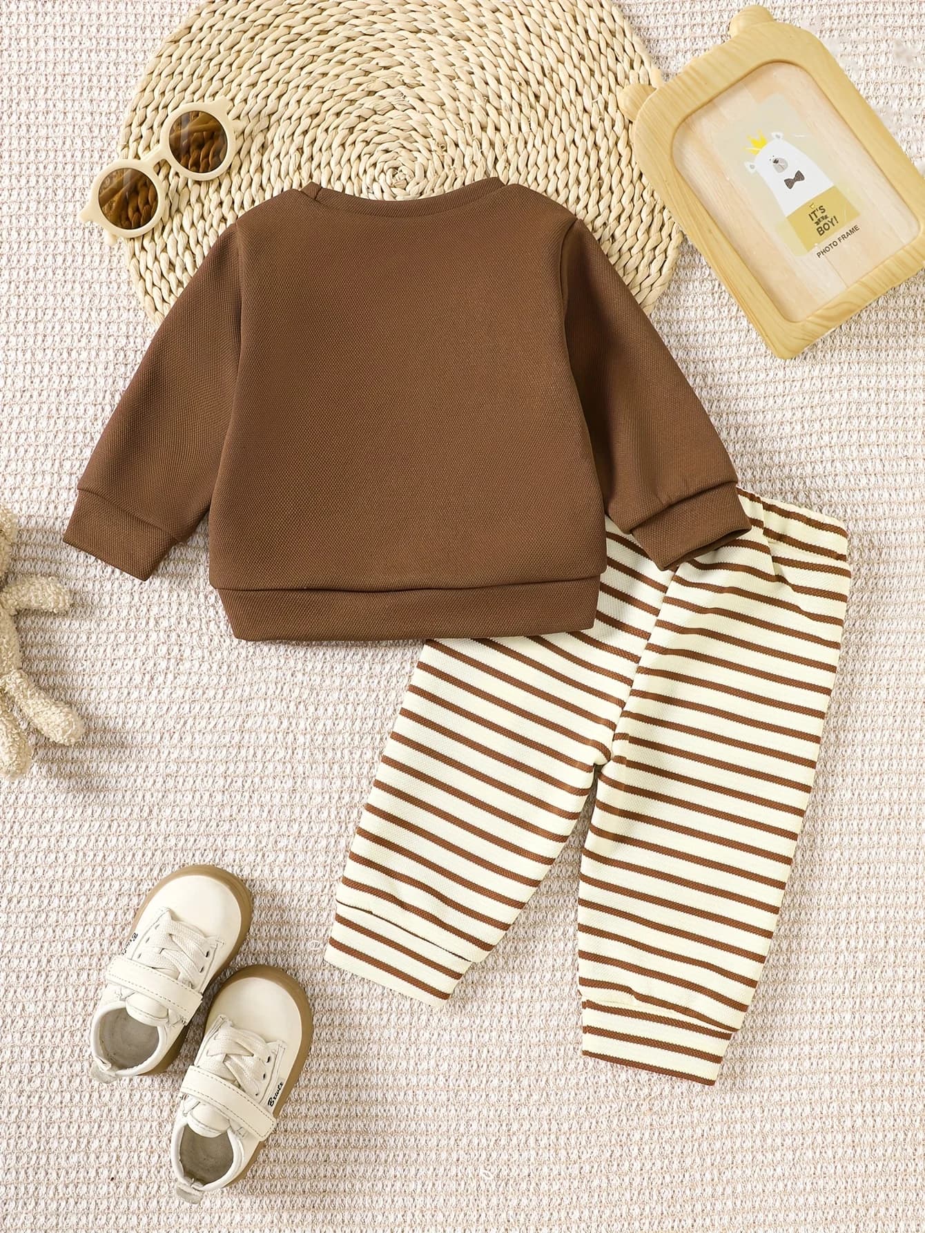 Ensemble deux pièces pour bébé et tout-petit : sweat-shirt tigre + pantalon de jogging rayé avec ore