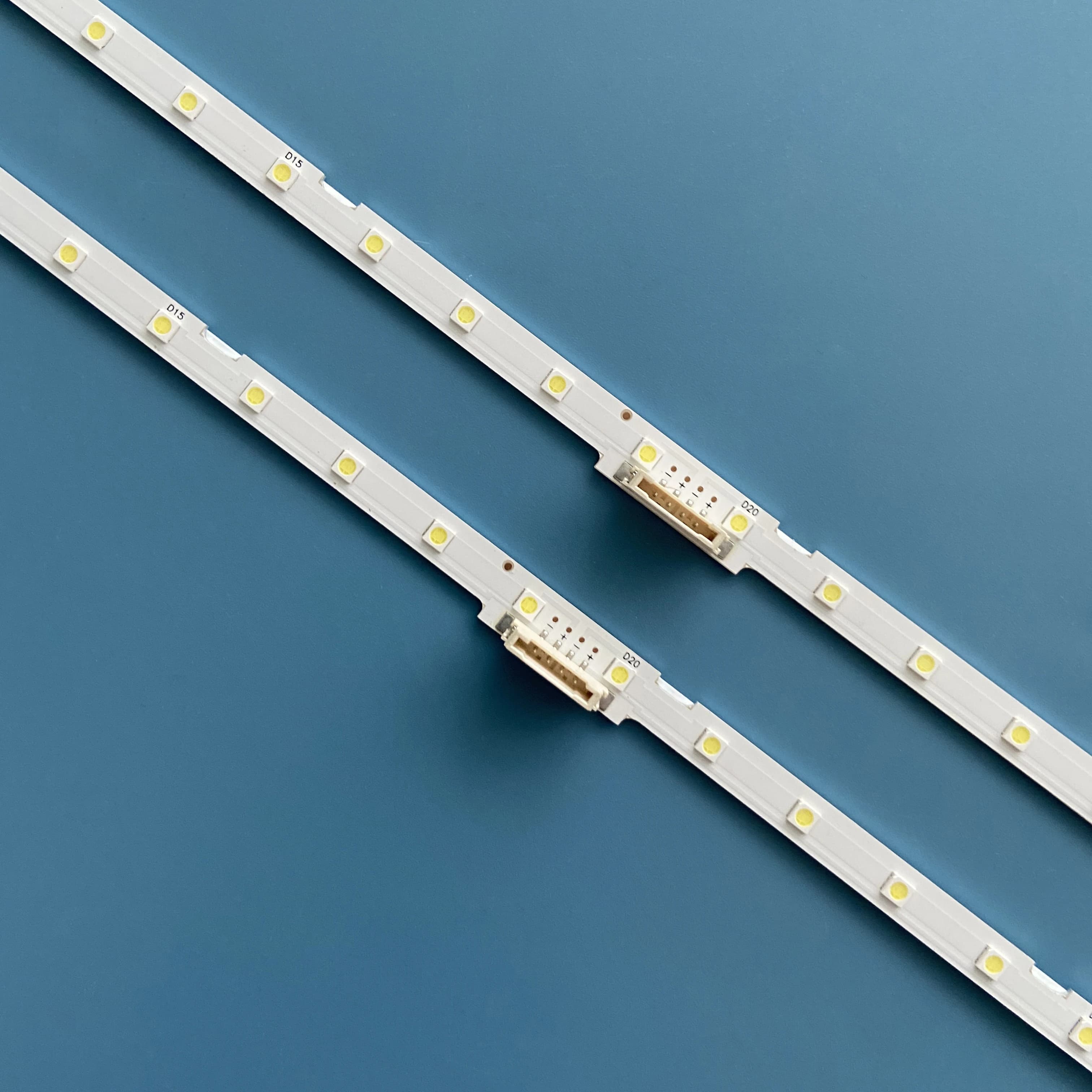 Bande LED (2) pour UE49RU7300 UE49NU7105 UE49NU7105K UE49NU7670U UE49NU7020 UE49NU7400 BN96-45953A L