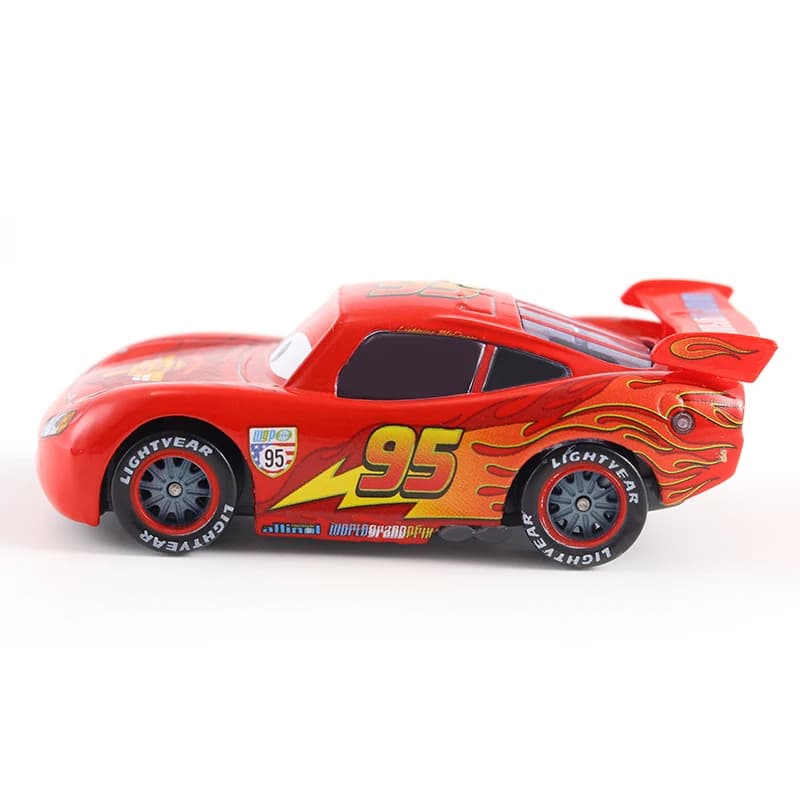 Disney-Mini voiture de course Pixar Cars 2, jouet Rains Mcqueen, 1, 3 casques de jeu, collection de 