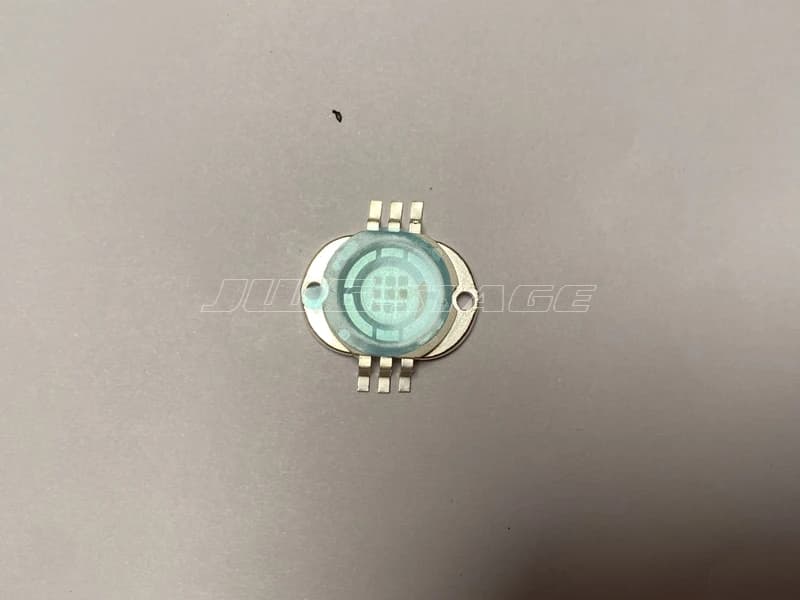 Éclairage de scène RGBW (RGB) 30W lampe LED pour 30W LED Spot à tête mobile