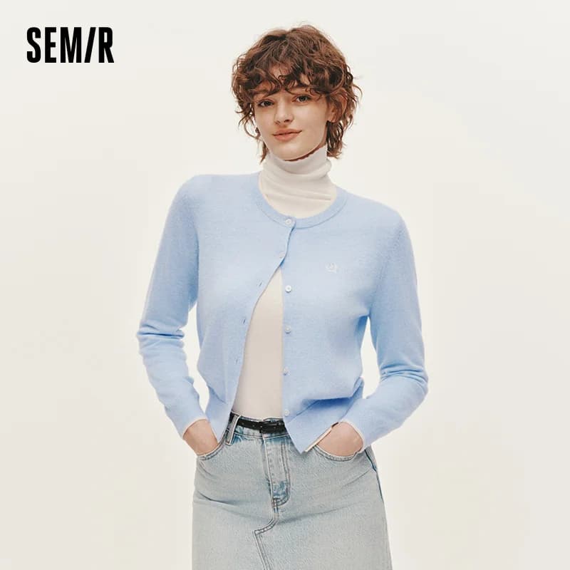 Semir tricoté pull coupe ajustée brodé pull femmes 2025 hiver Style court col rond haut superposé