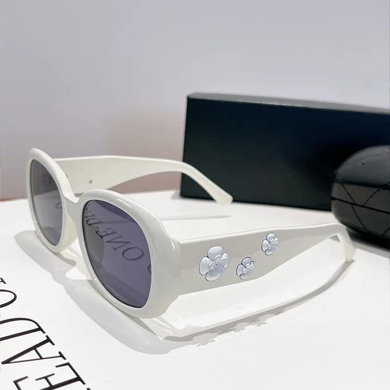 Nouvelles Lunettes de Soleil Ovales Vintage Camélia pour Femme UV400, Élégantes, Petites, Amincissan