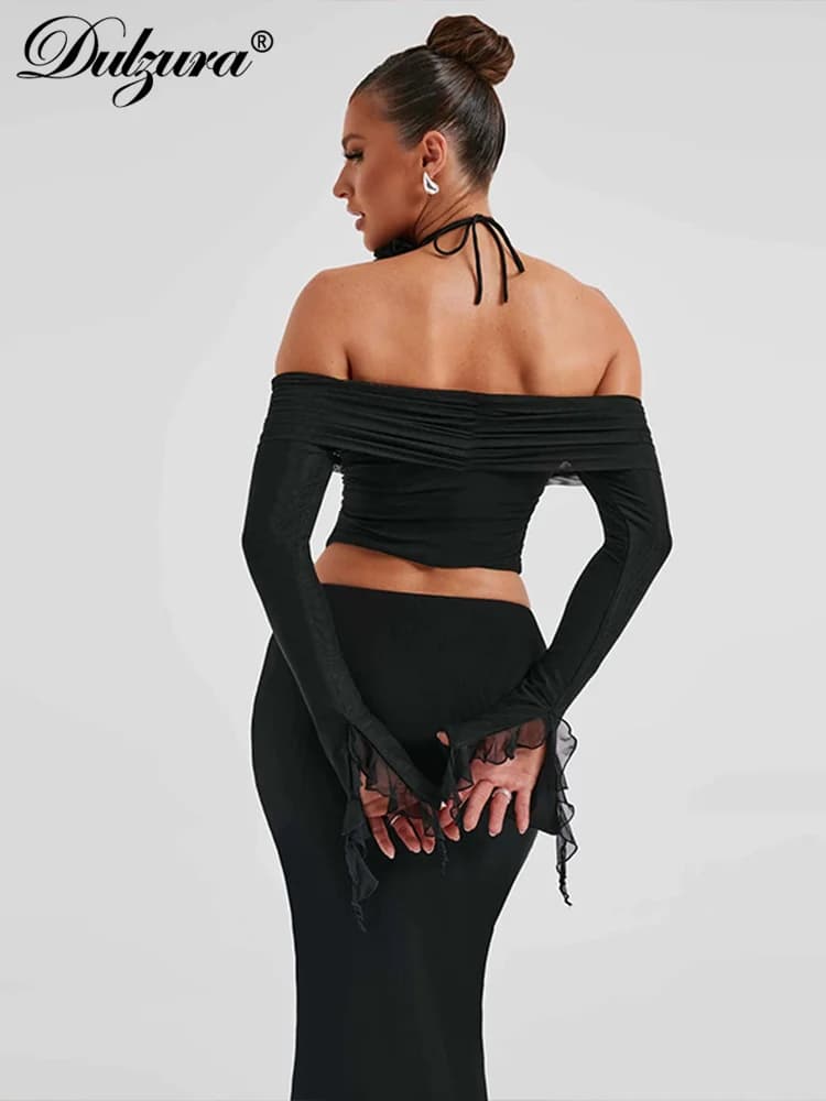 Dulzura – costume assorti, accessoires de cou, fleur 3D, épaules dénudées, manches longues trompette