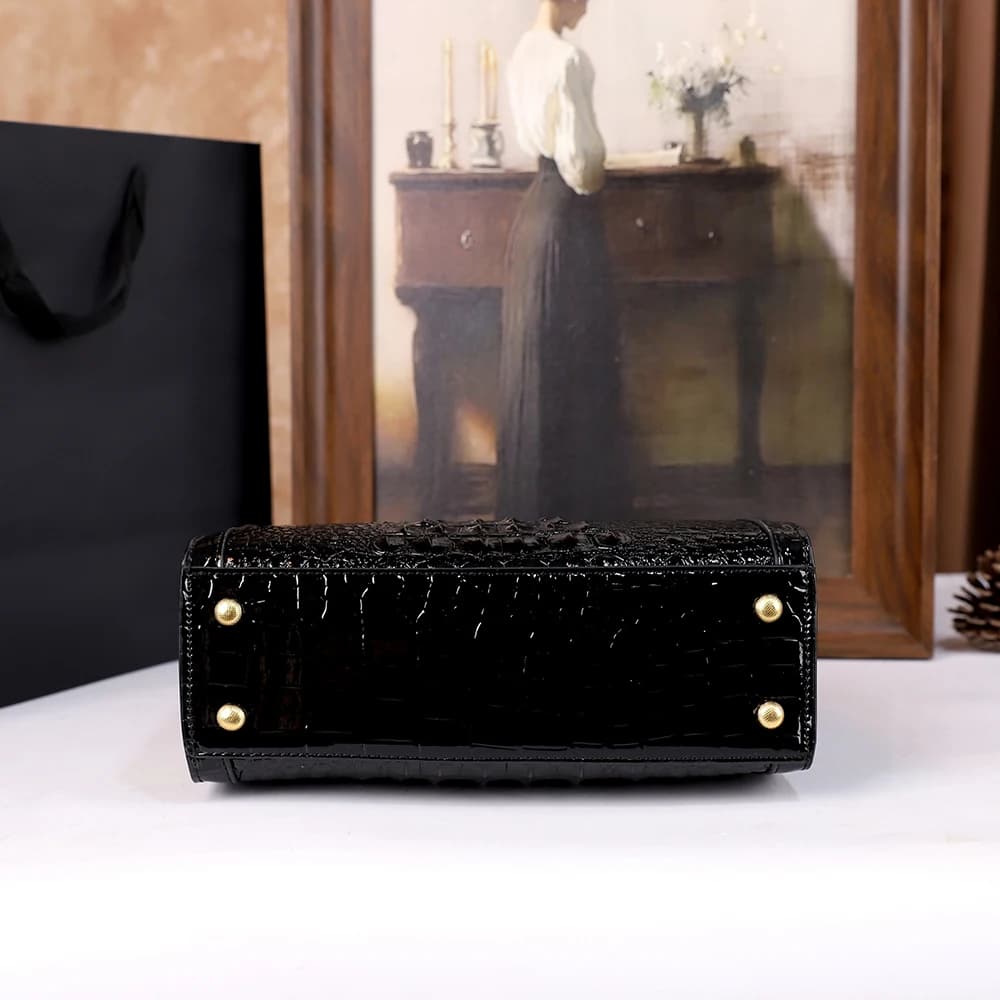 2025 Nouveau sac pour maman d'âge moyen à motif crocodile, sac à main à poignée articulée en bambou 