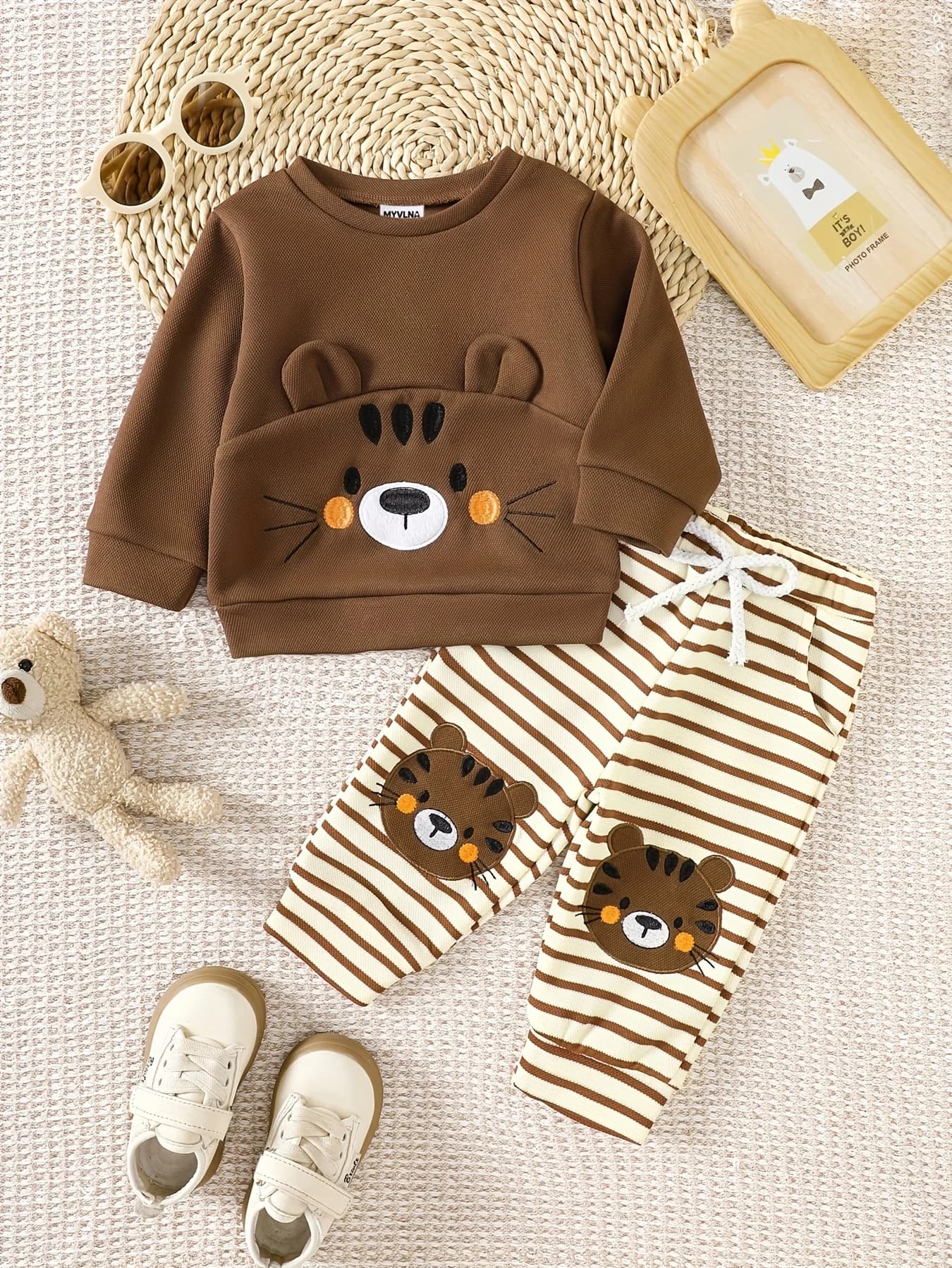 Ensemble deux pièces pour bébé et tout-petit : sweat-shirt tigre + pantalon de jogging rayé avec ore