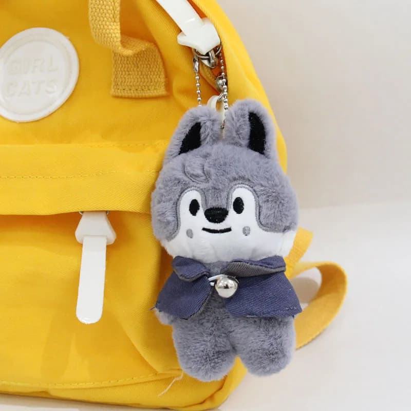 Nouveau SKZOO porte-clés en peluche pendentif poupée, accessoires de sac à dos, cape de l'académie m