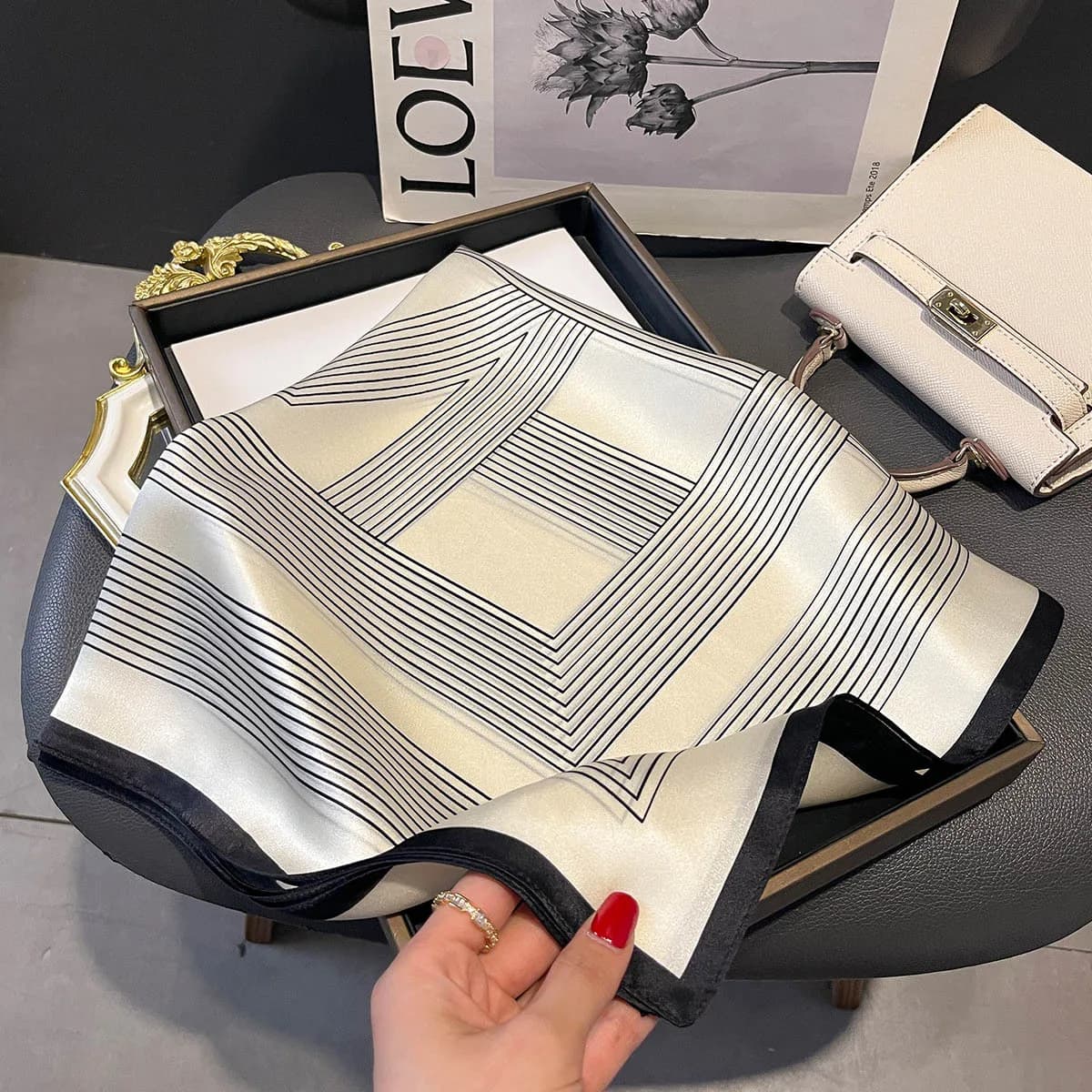 100% Pure soie Foulard carré femmes bandeau bureau cou foulards imprimer luxe Foulard Bandana printe