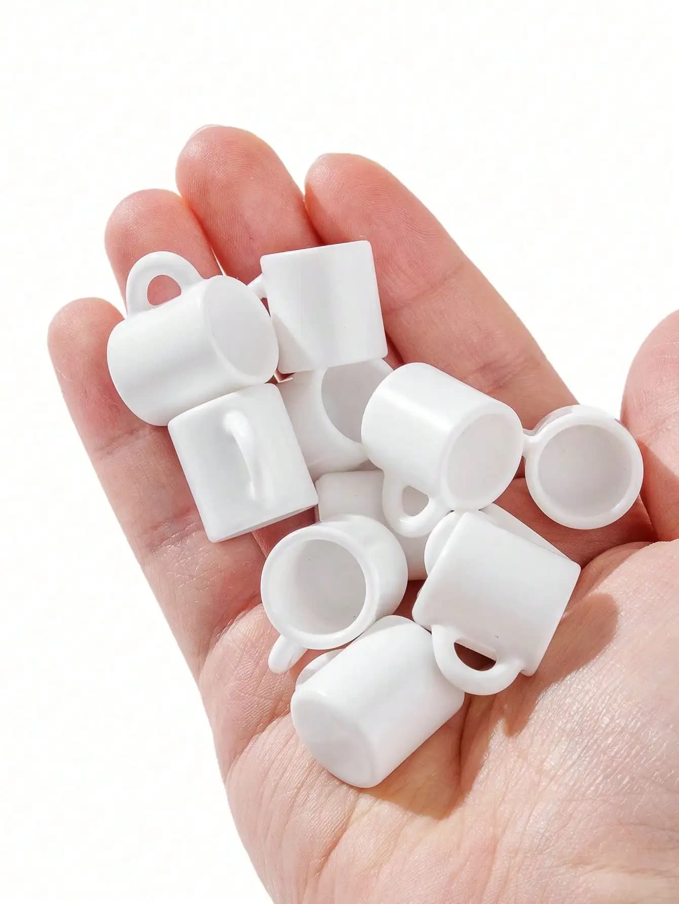 10 tasses blanches miniatures pour maison de poupée : modèles de tasses à café miniatures en résine 