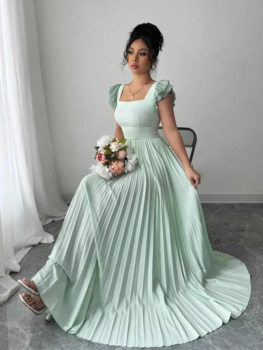Robe maxi élégante à col carré vert menthe, manches à volants et plissée