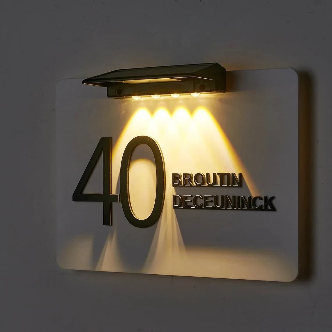 Panneau de maison solaire extérieur personnalisé, illuminé par LED, numéros de maison en acrylique d