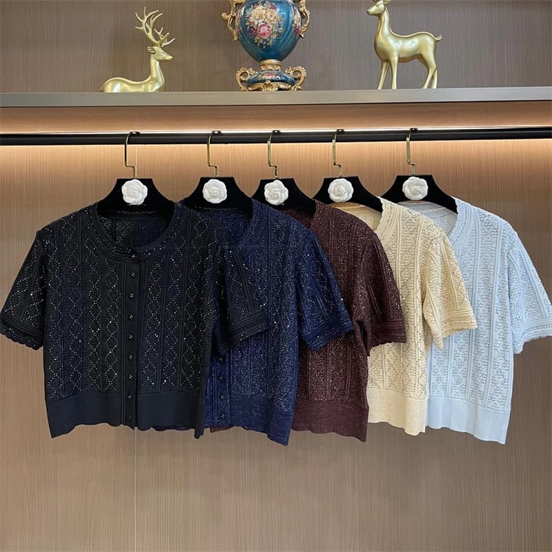 Nouvel ensemble d'été pour femme : cardigan en maille rayé à col rond et manches courtes scintillant