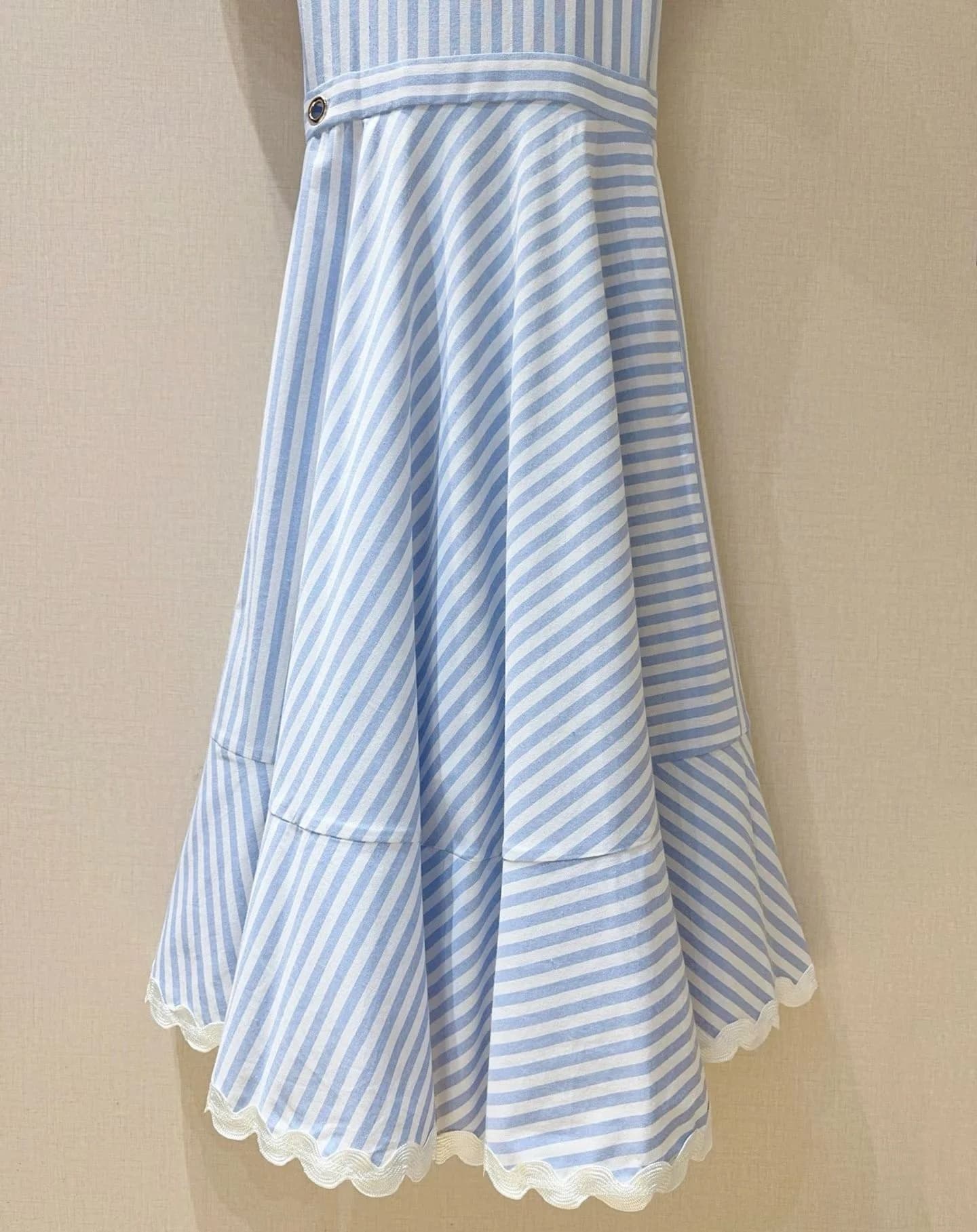 Top qualité nouvelle robe de printemps 2026 mode Style femmes Sexy col en v bleu blanc rayé imprimé 